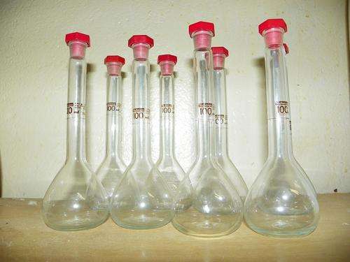 100ml Precision Laboratory glass containers