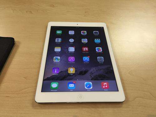 iPad Air 16GB Silver with Retina Display