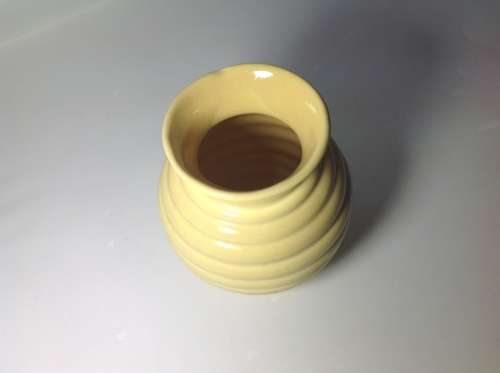 VINTAGE LUCIA WARE CERAMIC VASE LOT 20