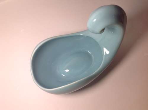 VINTAGE LUCIA WARE CERAMIC BLUE WHALE LOT 21