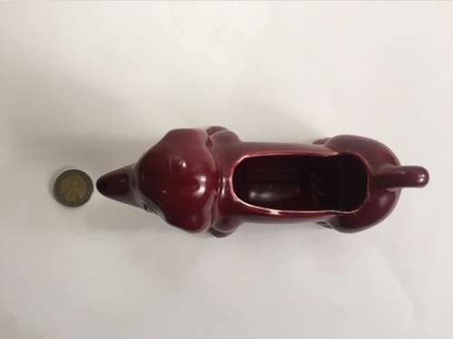 LOT 32: VINTAGE LUCIA SAUSAGE DOG VASE