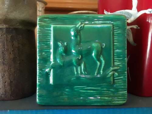 MID CENTURY LUCIA (VERMONT) VASE WITH BAMBI / DEER and FAWN