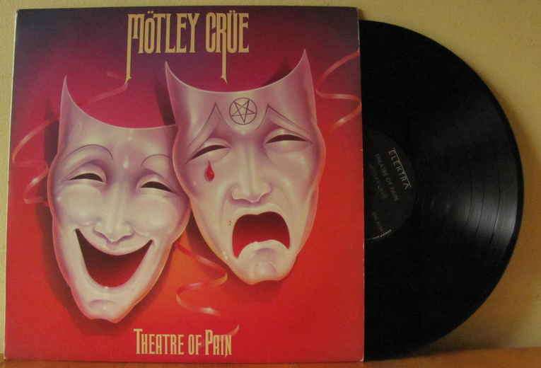 Motley Crue - Theatre of Pain