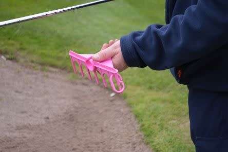 ON THE GO GOLF BUNKER RAKE