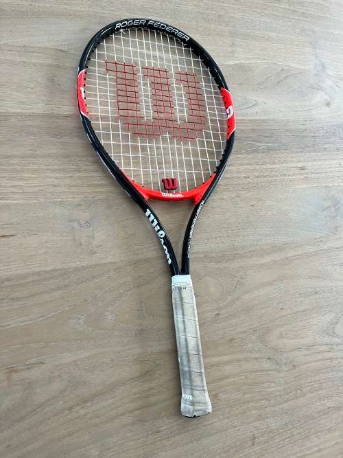 Wilson Roger Federer 25 junior tennis racket