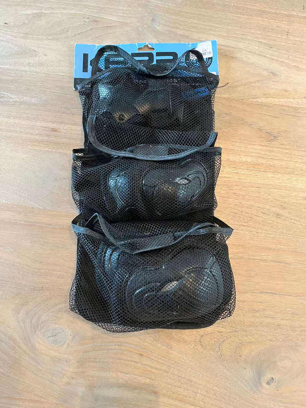 Kerb junior protective pad set (skating etc.)