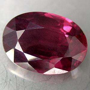RHODOLITE - 7.01cts - RASPBERRY RED OVAL FACET