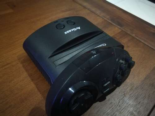 Sega Mega Drive: Arcade Classic Console - Mortal Kombat Edition (80 Games)