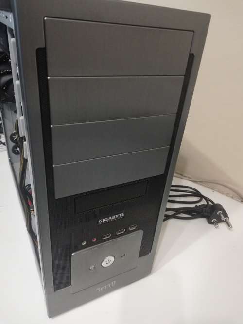 Desktop | Intel Core i7 6700 3.4Ghz Base | 16GB RAM | 250GB SSD+250GB HDD+1TB HDD | Nvidia GT1030