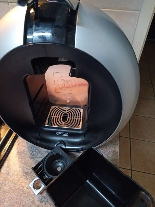 DeLonghi Nescafe Dolce Gusto Circolo Coffee Machine