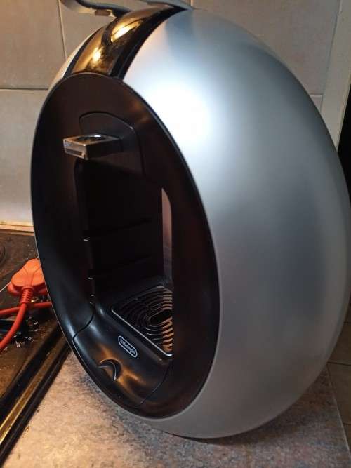 DeLonghi Nescafe Dolce Gusto Circolo Coffee Machine
