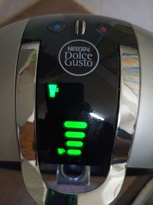 DeLonghi Nescafe Dolce Gusto Circolo Coffee Machine
