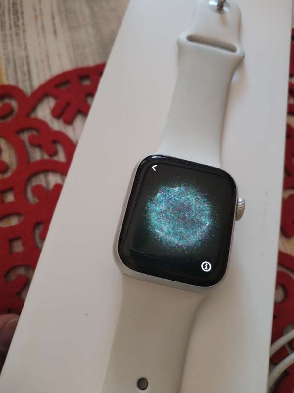 Apple Watch Series 5 40mm GPS Only