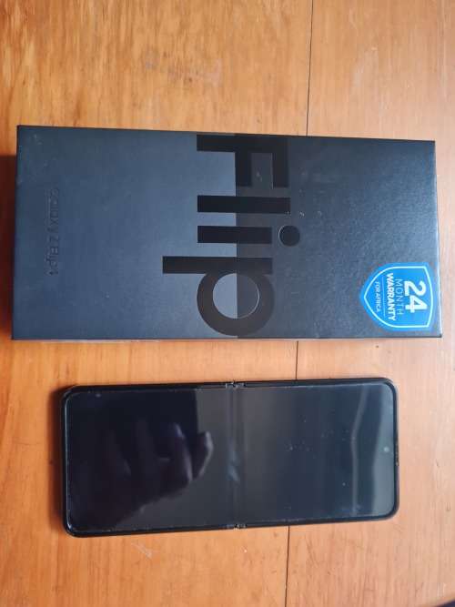 Samsung Galaxy Z Flip4 (CHEAPEST ON bob)