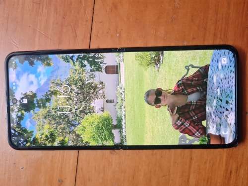 Samsung Galaxy Z Flip4 (CHEAPEST ON bob)