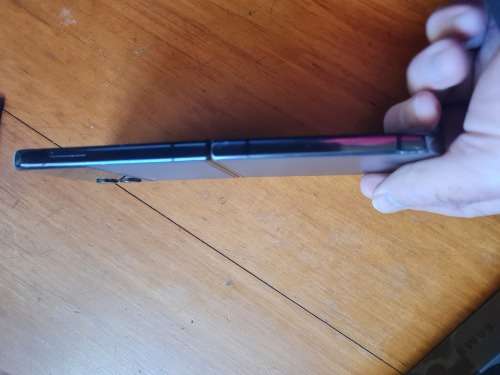 Samsung Galaxy Z Flip4 (CHEAPEST ON bob)