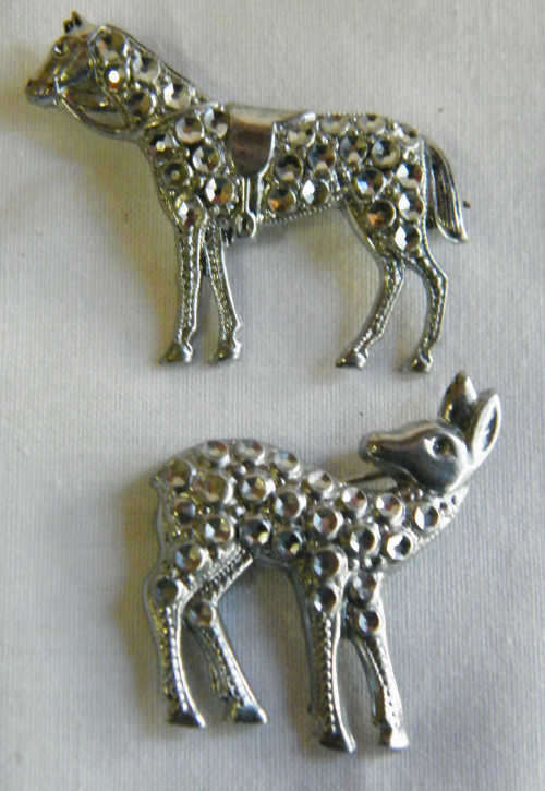 Pair of Vintage brooches - as per photo