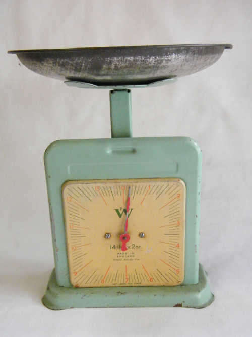 Vintage Green scale made in England - as per photo