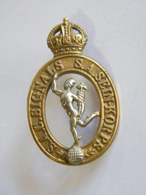 SA Signals cap badge - King's crown - as per photo