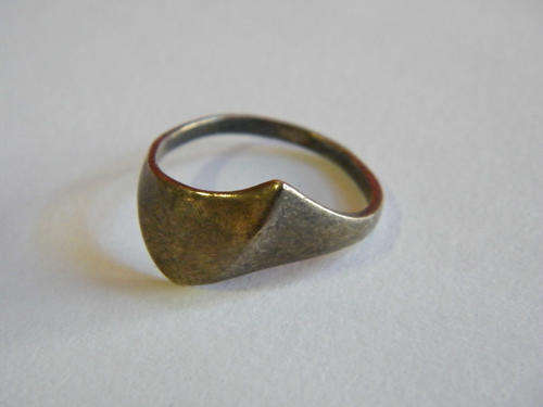 Silver ring - as per photo