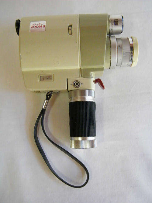 Minolta Zoom 8 video recorder in leather pouch - excellent condition - as per photo
