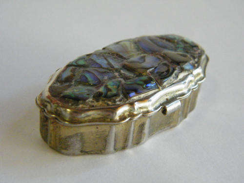 Small pill case with mother of pearl inlays - as per photo