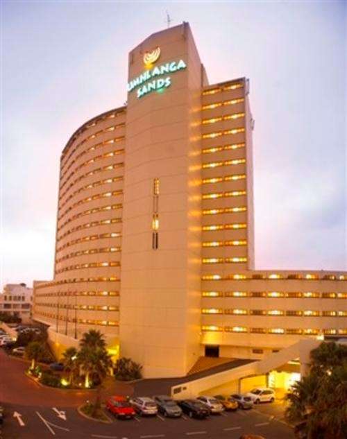 Accommodation Umhlanga Sands Hotel (Durban) - This LONG WEEKEND !