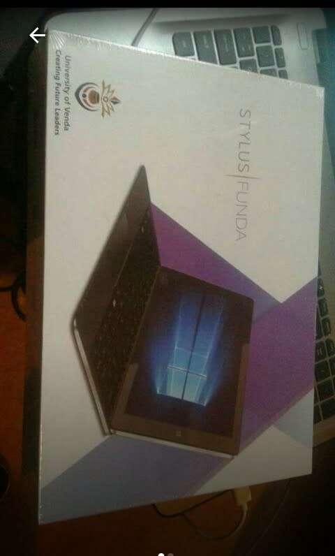 STYLUS Funda 10.1 inch Windows 10 Tablet