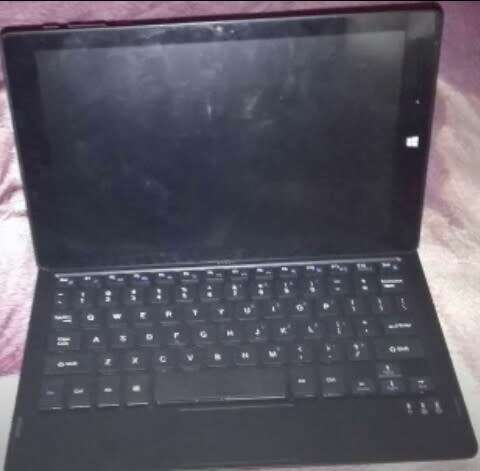 STYLUS Funda 10.1 inch Windows 10 Tablet