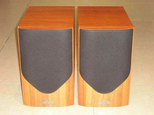Mission M32 bookshelf speakers