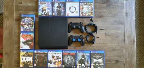 *BLACK FRIDAY SPECIAL* Playstation 4 Console with 2 Controllers & 12 Games