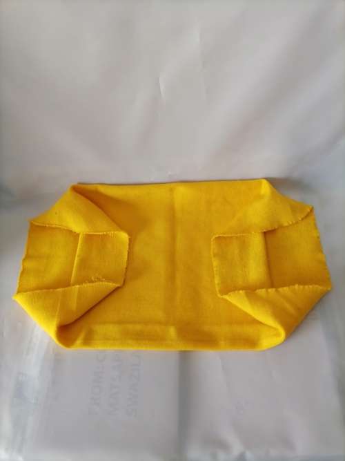 Yellow rib trim 45cm x 29cm