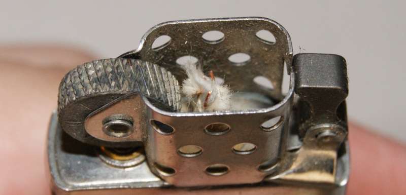 ~~~Brand New Zippo Lighter Insert (Ladies Size)~~~ CRAZY LOW R1 START