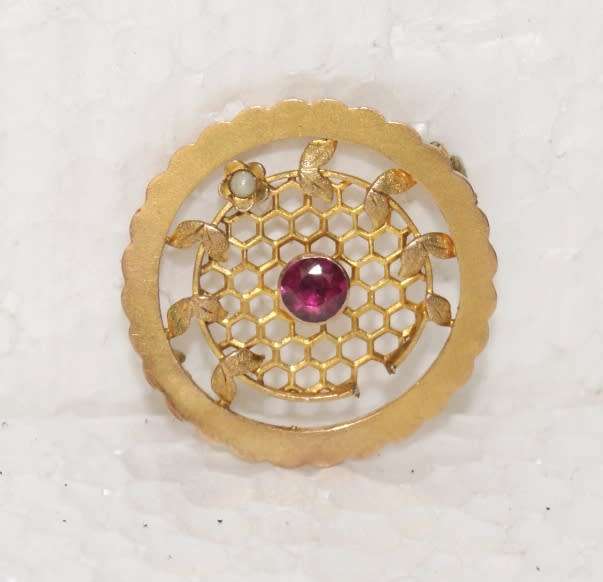 ~~~Vintage 9ct Gold Brooch with Gemstone~~~ CRAZY LOW R1 START