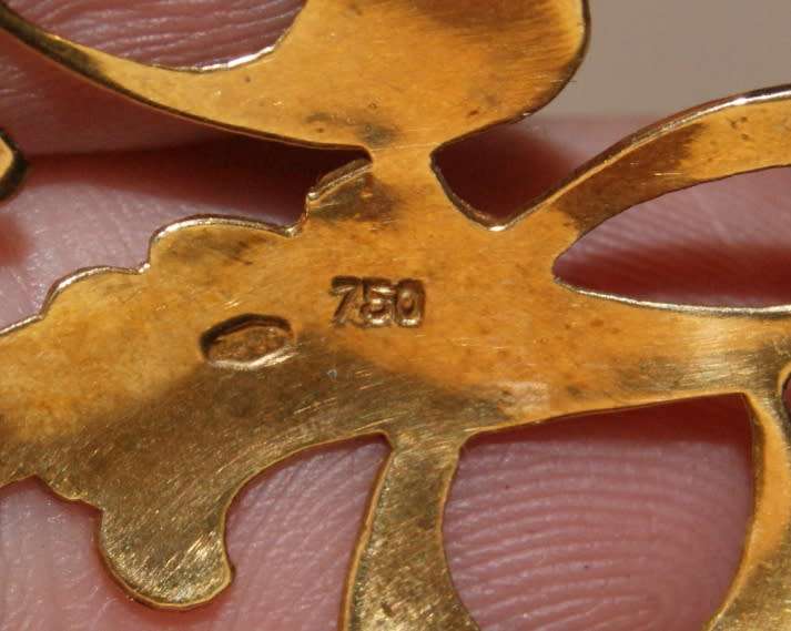 18ct Gold Brooch (4g) @ CRAZY LOW R1 START