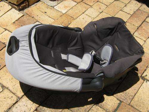 Group 0+ Baby Car Chair/Baby Carrier