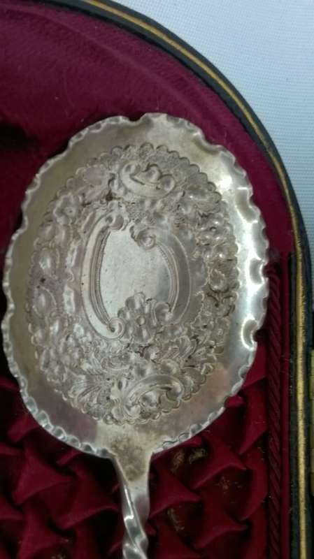 Set of two spoons - Boxed