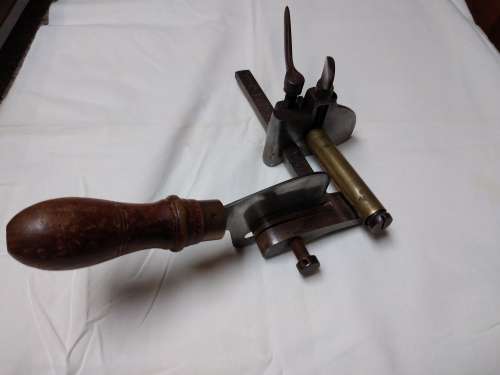 Vintage Dixon.. England.. Plough Gauge.. Leather strip cutter for Harness & Bridle leather