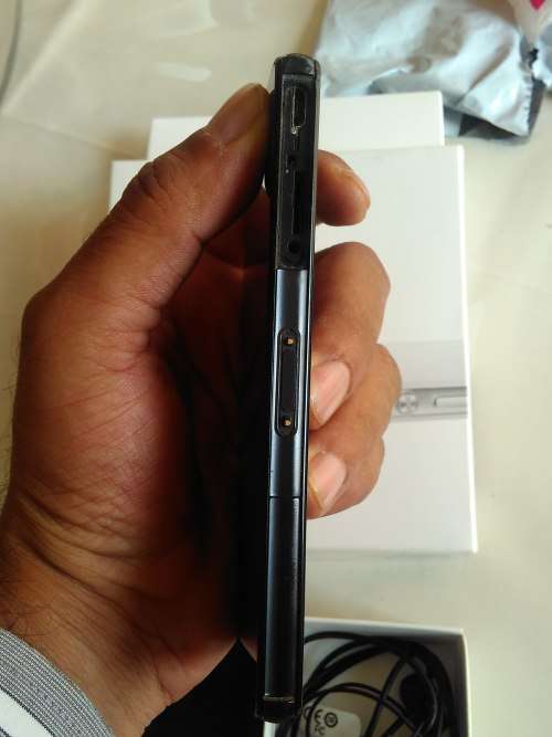 Sony Z3 compact,BLACK,BOX,ALL ACCESSORIES,protective pouch,excellent condition,open to all networks