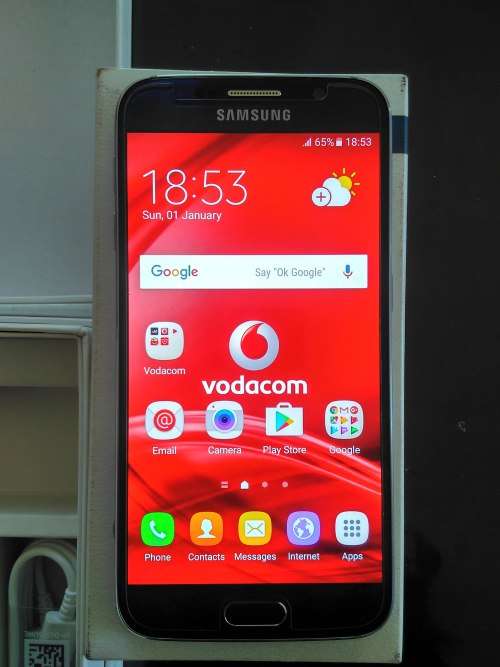 SAMSUNG GALAXY S6 32GB,IMMACULATE,BLK SAPPHIRE,FULL BOX,WIRELESS CHARGER AND MYSTERY GIFT,WARRANTY