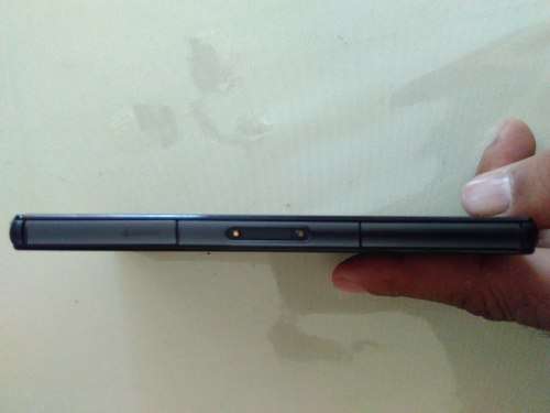 SONY EXPERIA Z3 COMPACT(SMALL),BLACK,BOX,ALL ACCESSORIES,SCREEN PROTECTOR,WARRANTY