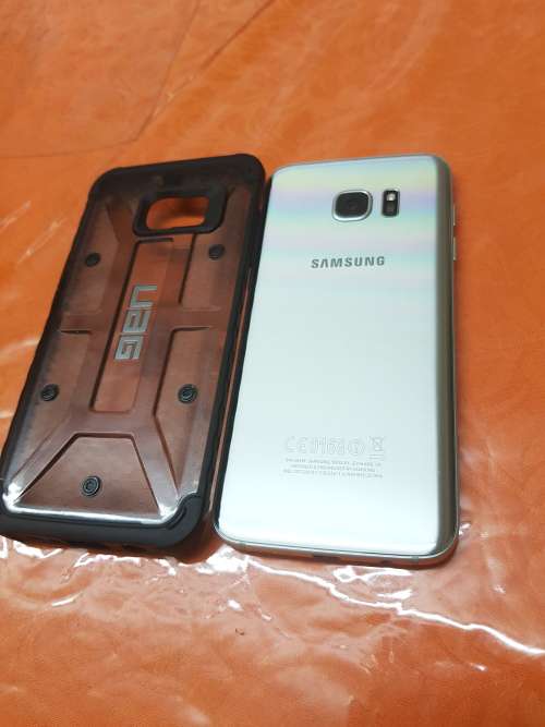 SAMSUNG GALAXY S7 EDGE 32GB,SILVER TITANIUM,PRISTINE CONDITION,BOX AND ALL ACCESSORIES