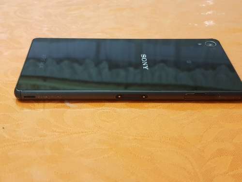 SONY EXPERIA Z3(BIG),BLACK,LOCAL,10/10 WITH USB CABLE AND CHARGER,SCREEN PROTECTOR FITTED