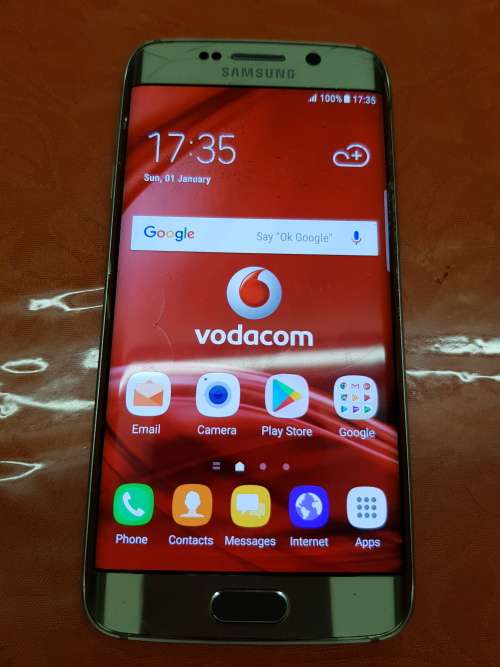 SAMSUNG GALAXY S6 EDGE 64GB,PRESTINE CONDITION,GOLD PLATNUM,CHARGER,EARPHONES & BOX,-PLEASE READ!!!!