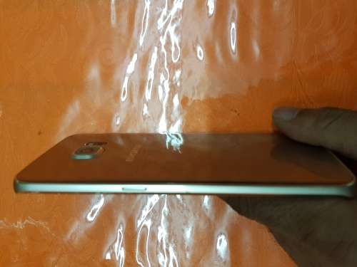 SAMSUNG GALAXY S6 EDGE 64GB,PRESTINE CONDITION,GOLD PLATNUM,CHARGER,EARPHONES & BOX,-PLEASE READ!!!!