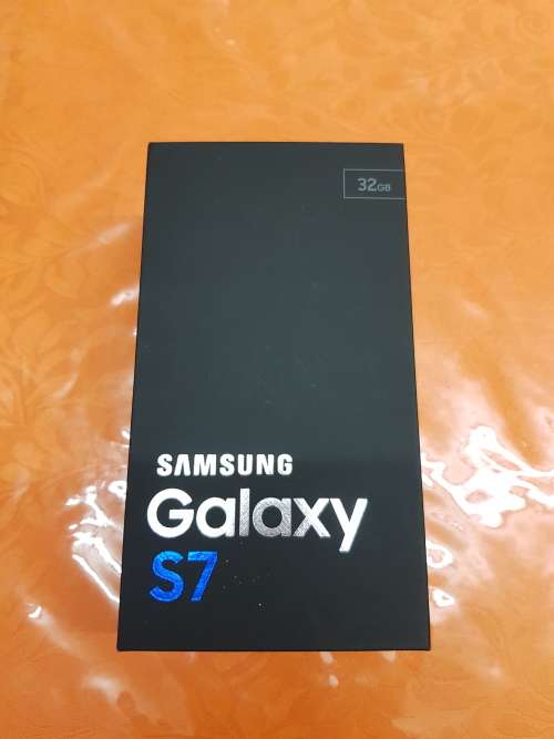 SAMSUNG GALAXY S7 32GB,BLACK ONYX,PRISTINE CONDITION,BOX AND ALL ACCESSORIES,FREE GIFT