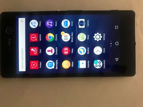 SONY EXPERIA M5 AQAU,1XBLACK.1XWHITE,LIKE BRAND NEW CONDITION,ALL ACCESSORIES,LOCAL,