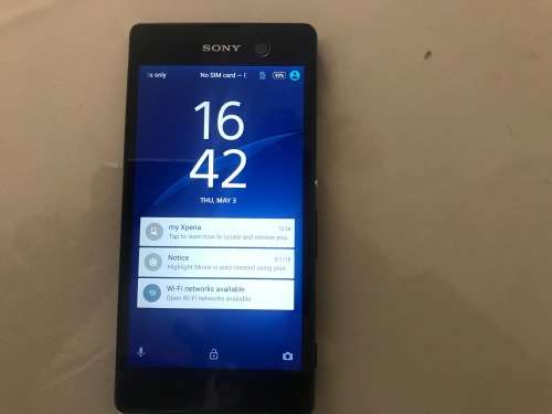 SONY EXPERIA M5 AQAU,1XBLACK.1XWHITE,LIKE BRAND NEW CONDITION,ALL ACCESSORIES,LOCAL,