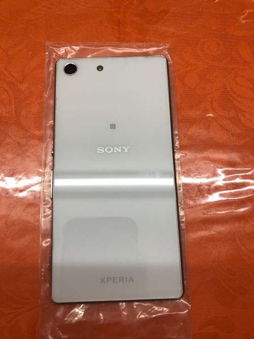 SONY EXPERIA M5 AQAU,WHITE,LIKE BRAND NEW CONDITION,CHARGER AND USB CABLE,LOCAL,