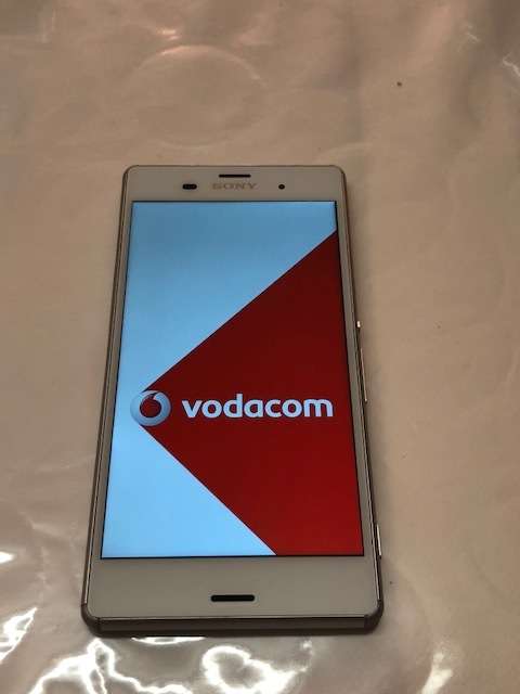 SONY EXPERIA Z3(BIG),WHITE,10/10,ALL ACCESSORIES,LOCAL,SEE PICS